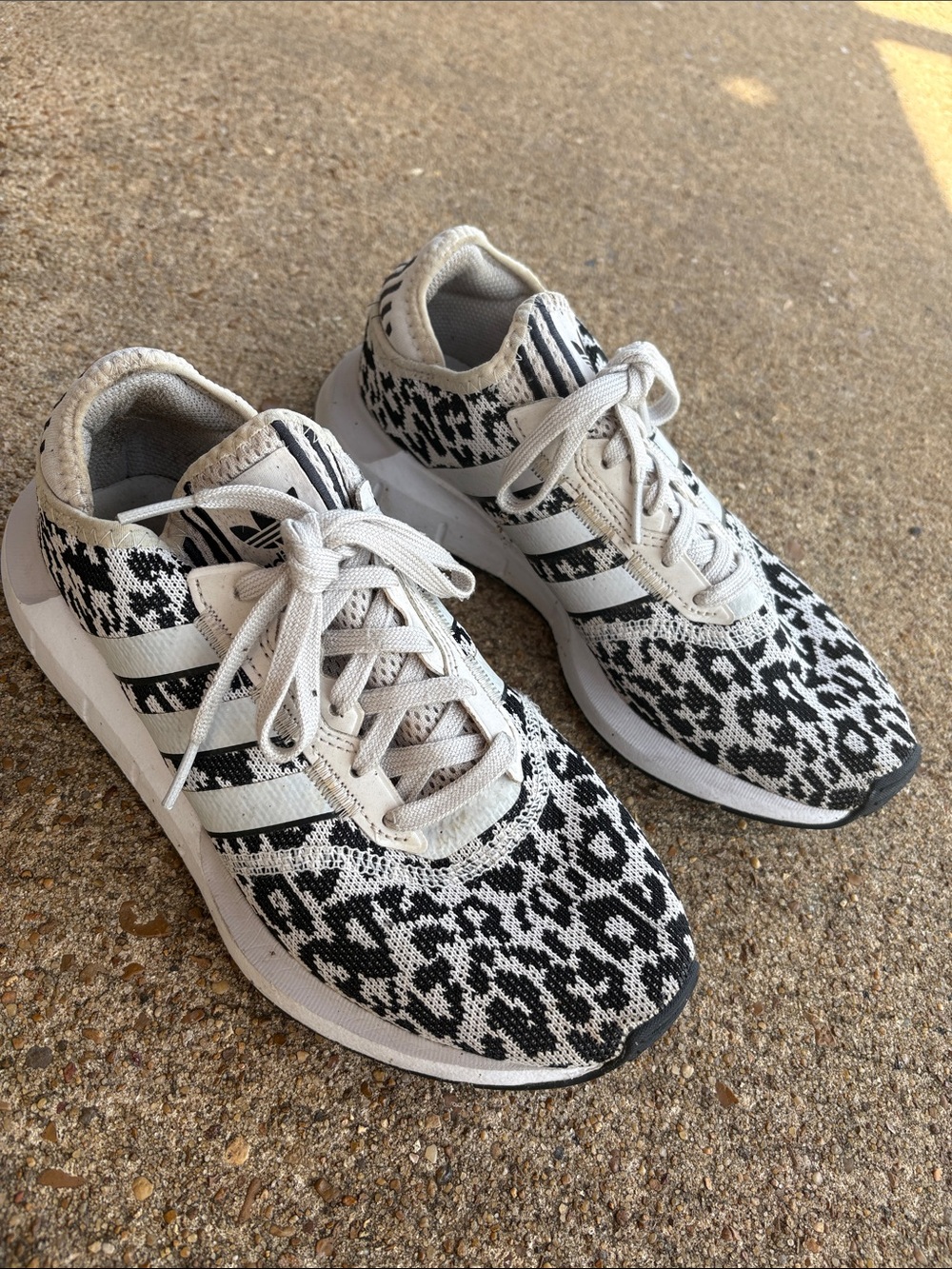 adidas Women’s Black & White 🐆 Knit Sneakers